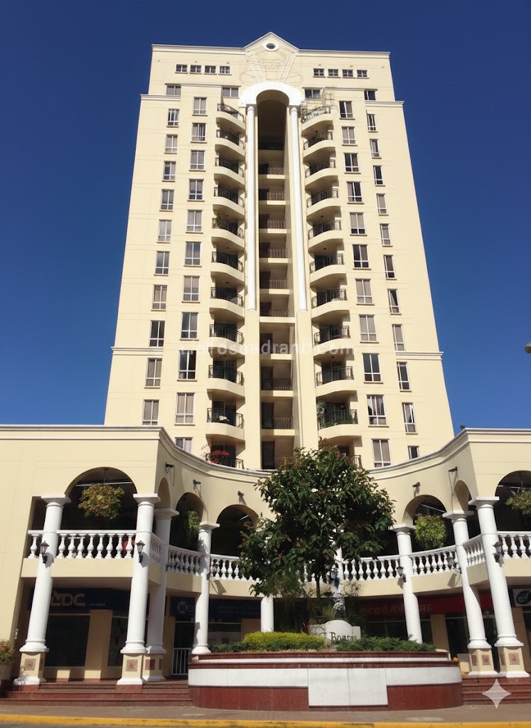 Centro Comercial y Residencial El Bosque